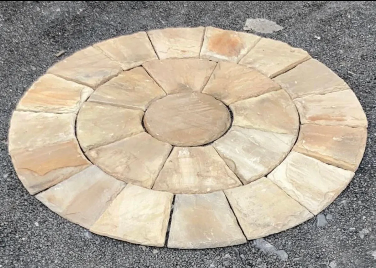 Sandstone Circle Set - Image 1