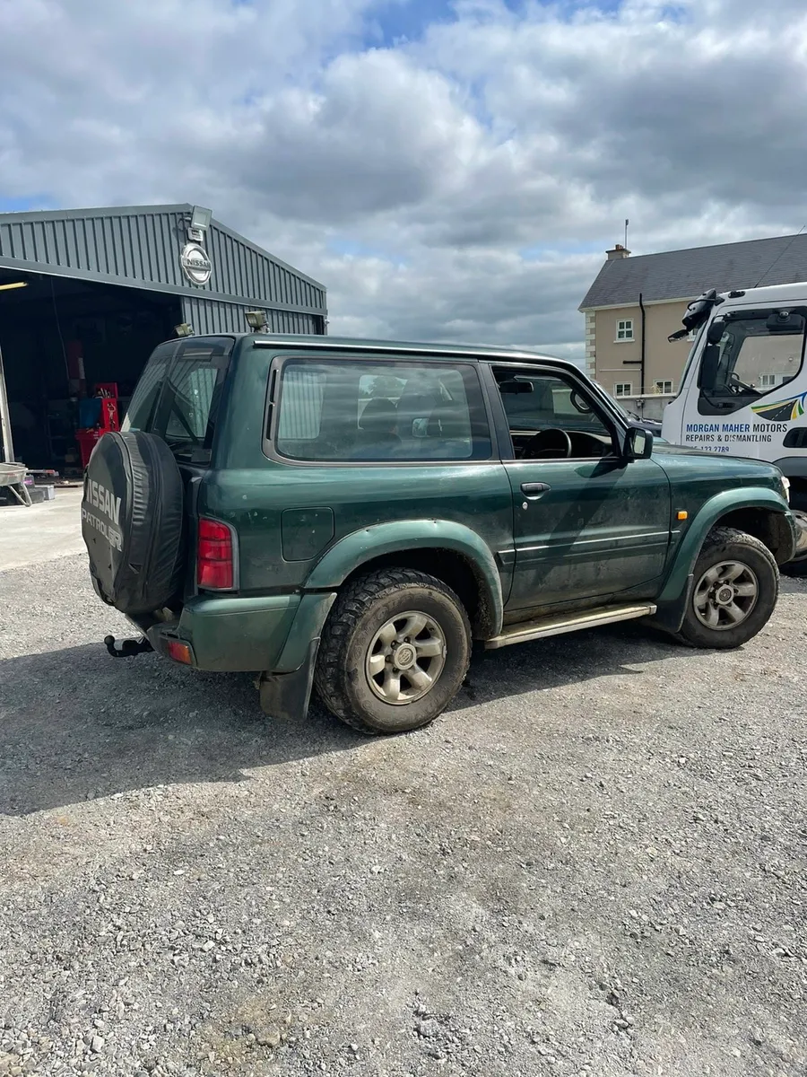 Nissan patrol breaking - Image 3