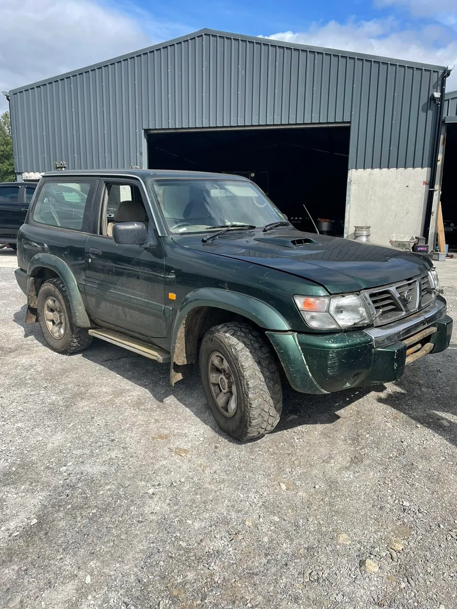 Nissan patrol breaking - Image 4