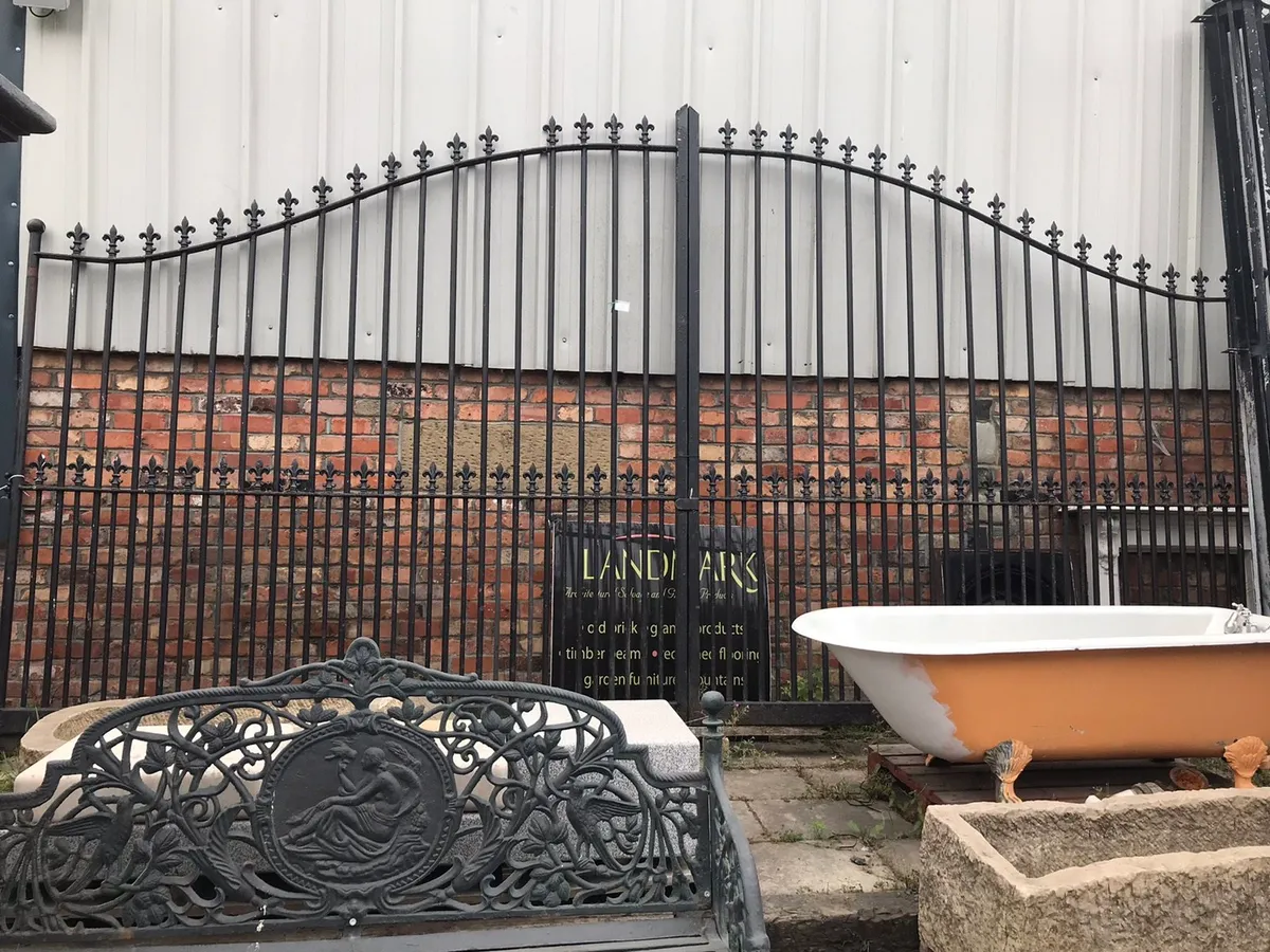 Large Iron Entrance Gates 18ft - Image 3