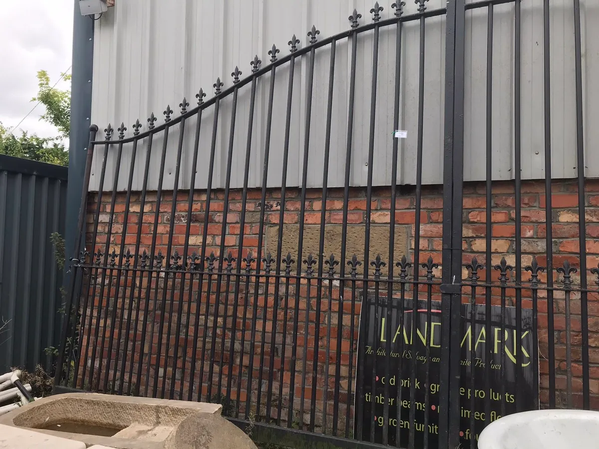 Large Iron Entrance Gates 18ft - Image 4