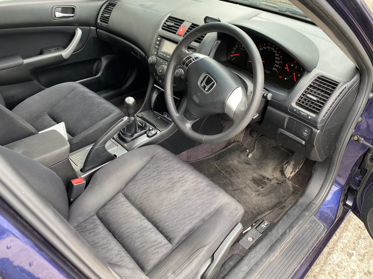 2005 Honda Accord 2.0 vtec "breaking " - Image 3