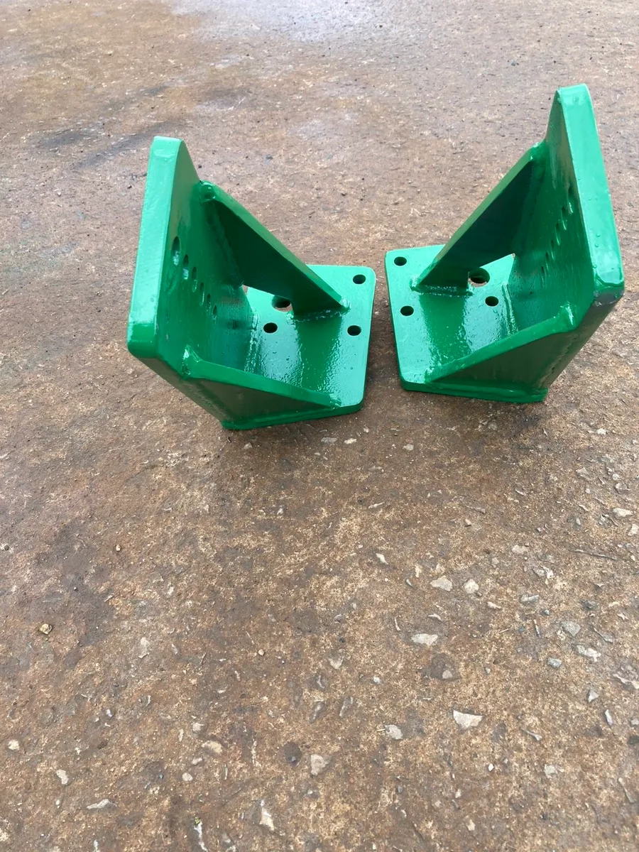 JOHN DEERE FRONT MUDGUARDS - Image 4