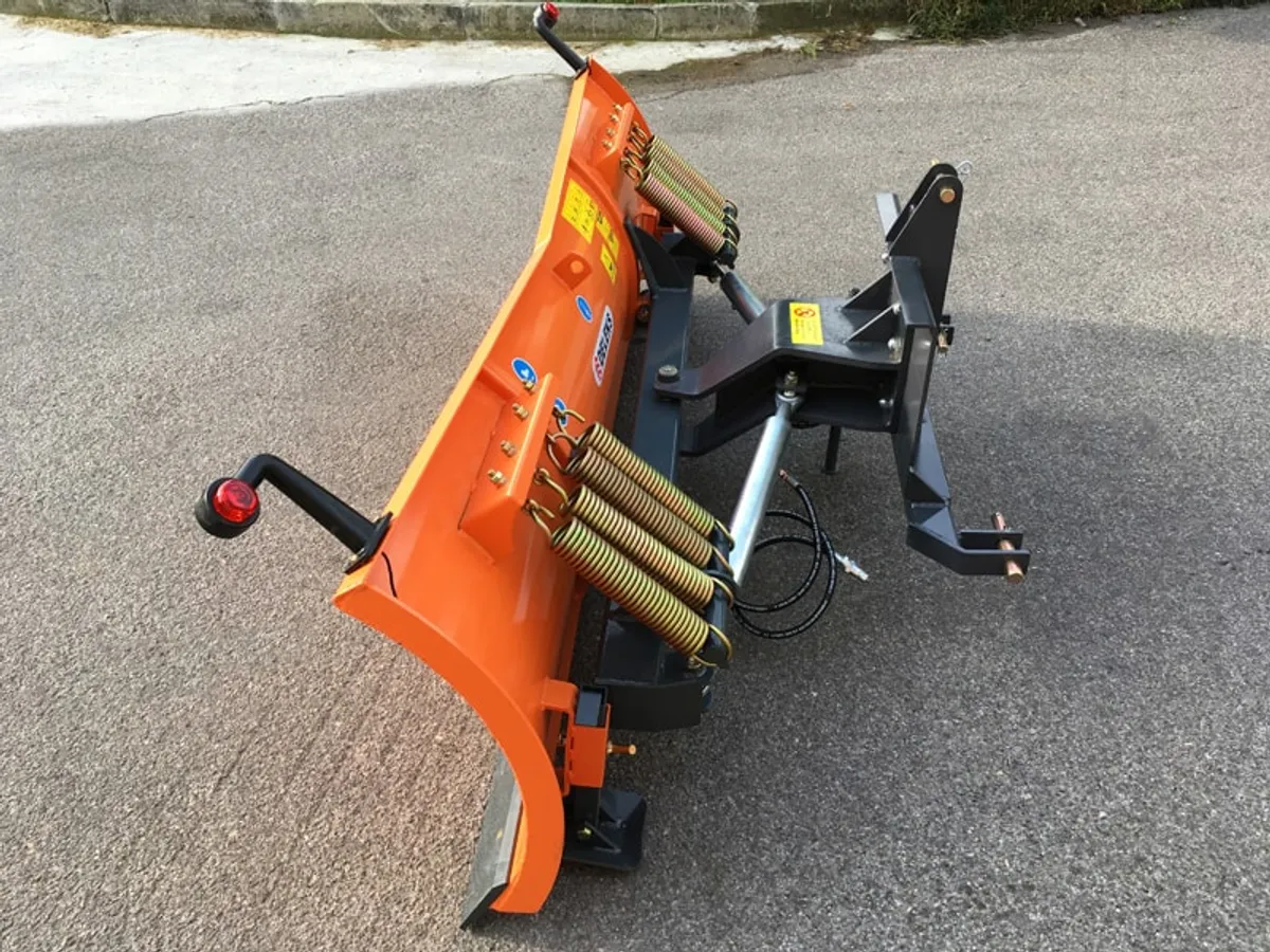 LN-200 Rear Snow Plough with 3 point linkage cat.1 - Image 3