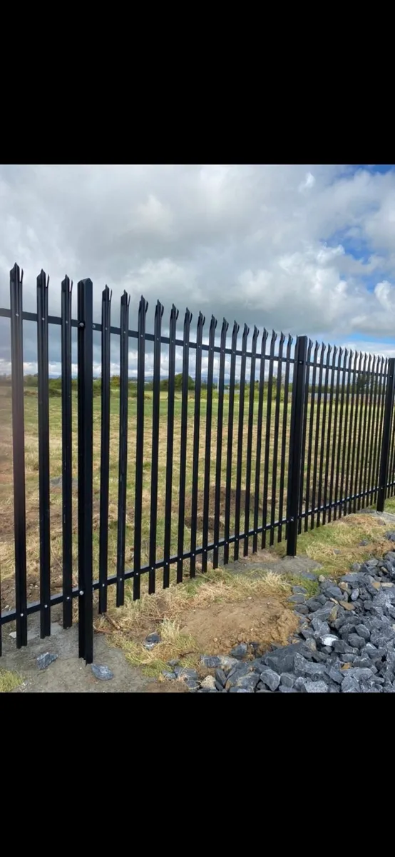 300 MTRS PALISADE FENCING - GALV FINISH - NEW - Image 4
