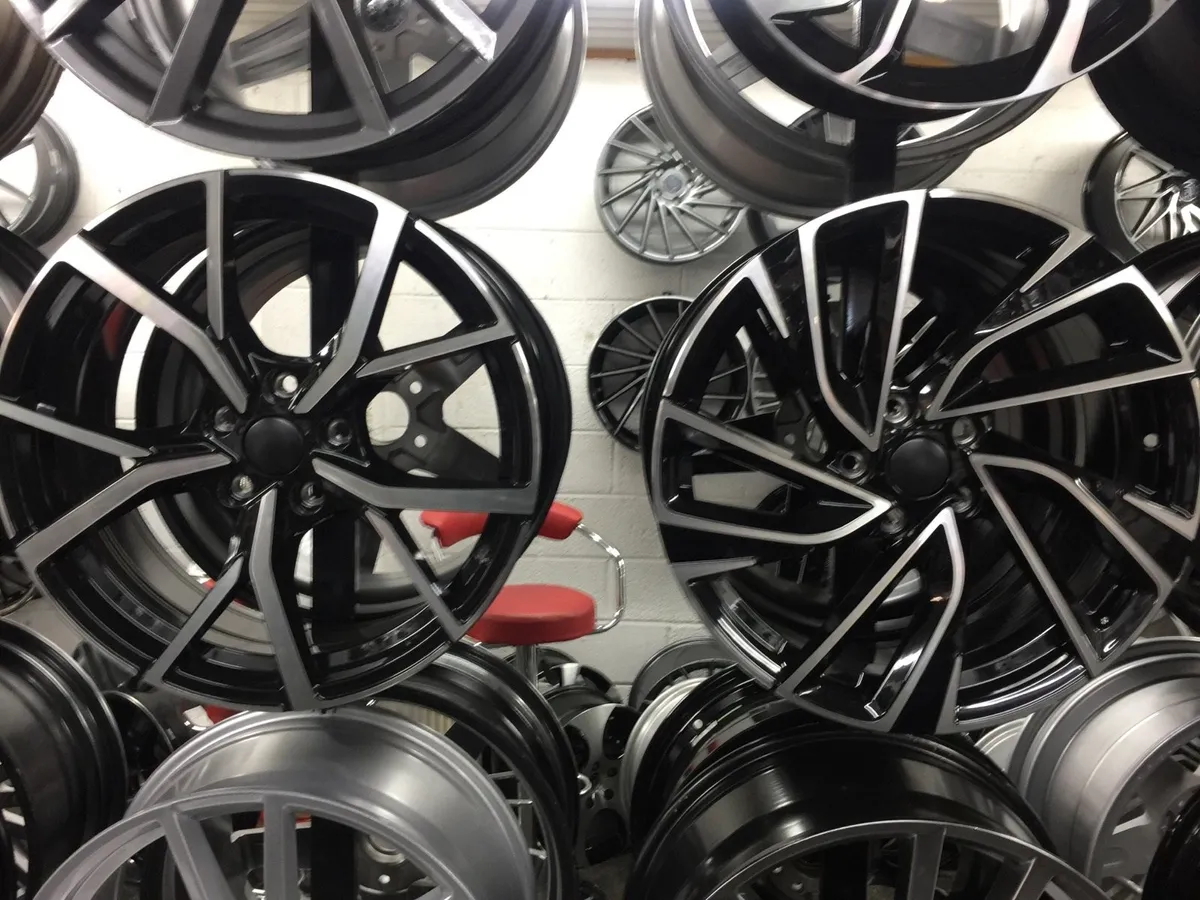 VW Golf R Line & GTI alloys - Image 1