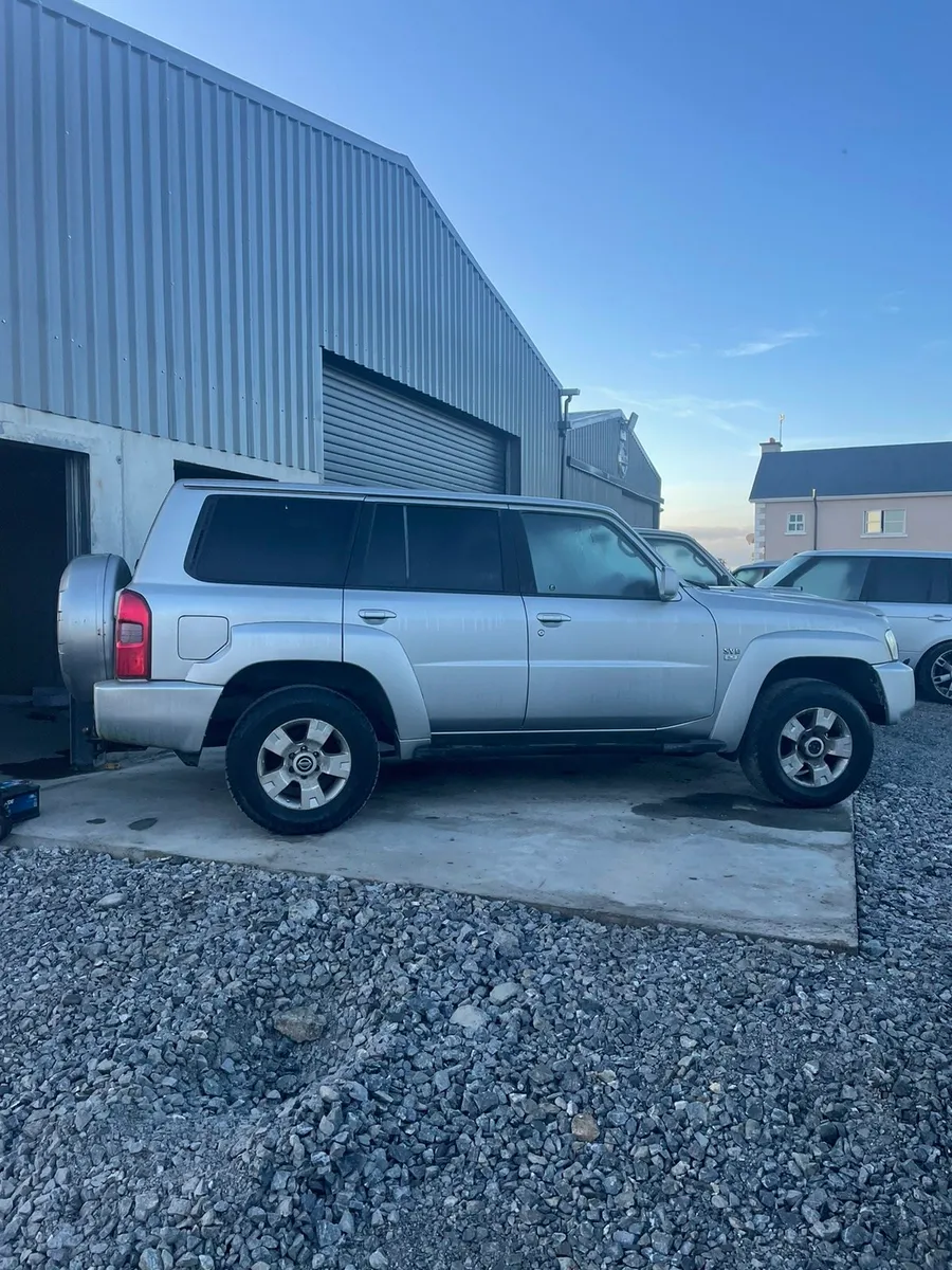 Nissan patrol breaking and repairs - Image 3