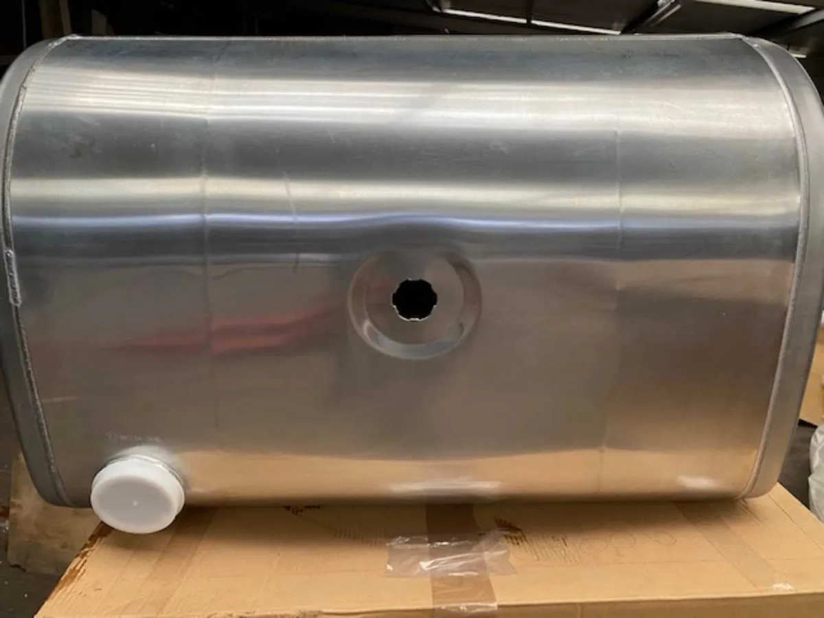 Volvo 315L Aluminium Fuel Tanks - D shaped - Image 1