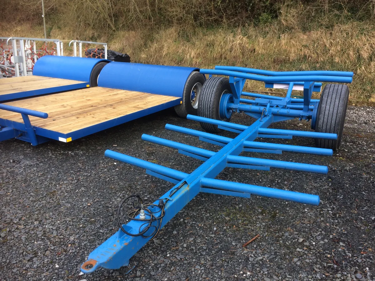 Bale trailers. Flat and barred - Image 2