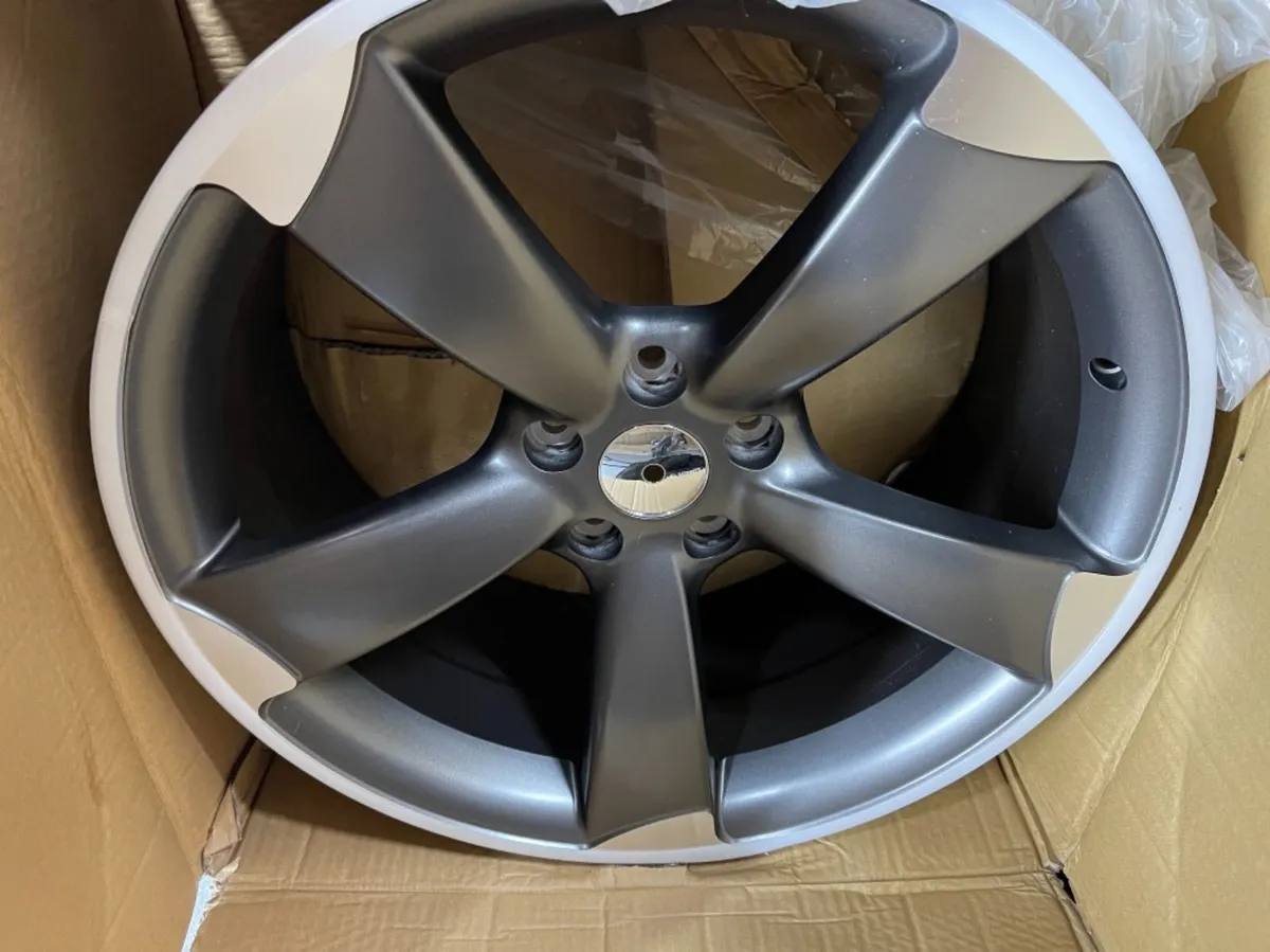 1 x single spare 5x112 19” ttrs concave