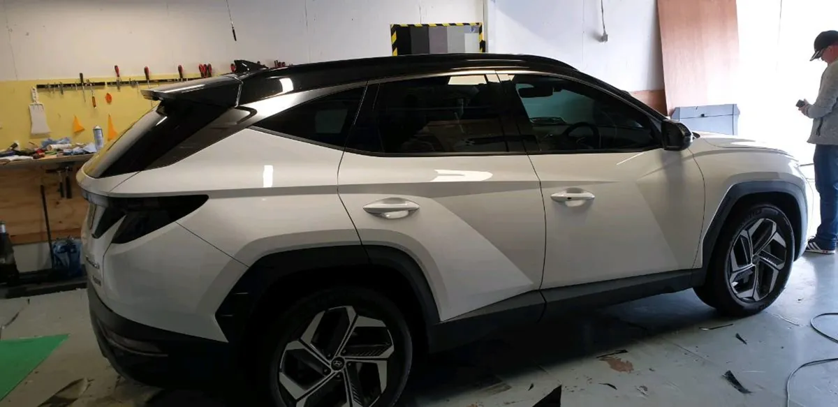 Window tinting, De-chrome, car wrap, stikers - Image 1