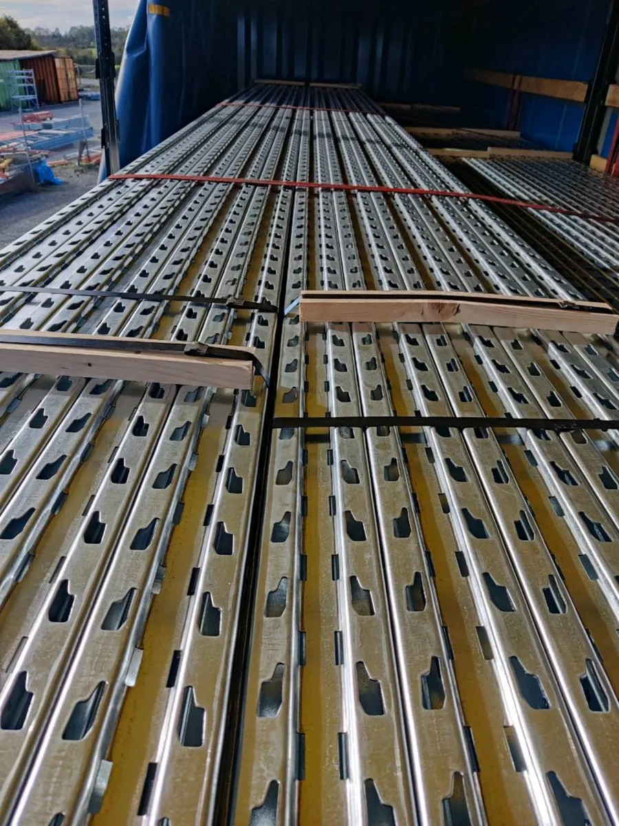 New Italian pallet racking phone James walsh - Image 1