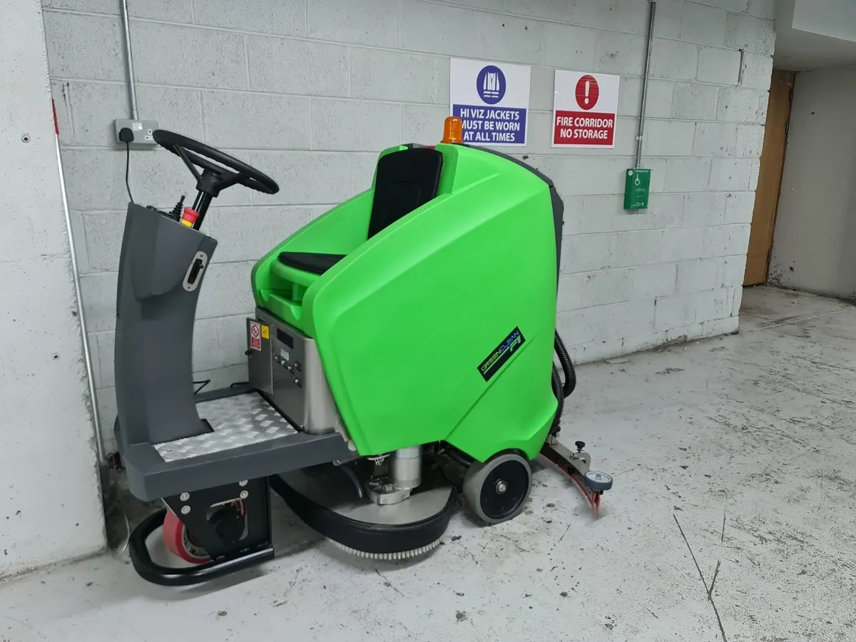 Reconditioned ride on scrubber dryers - Image 2