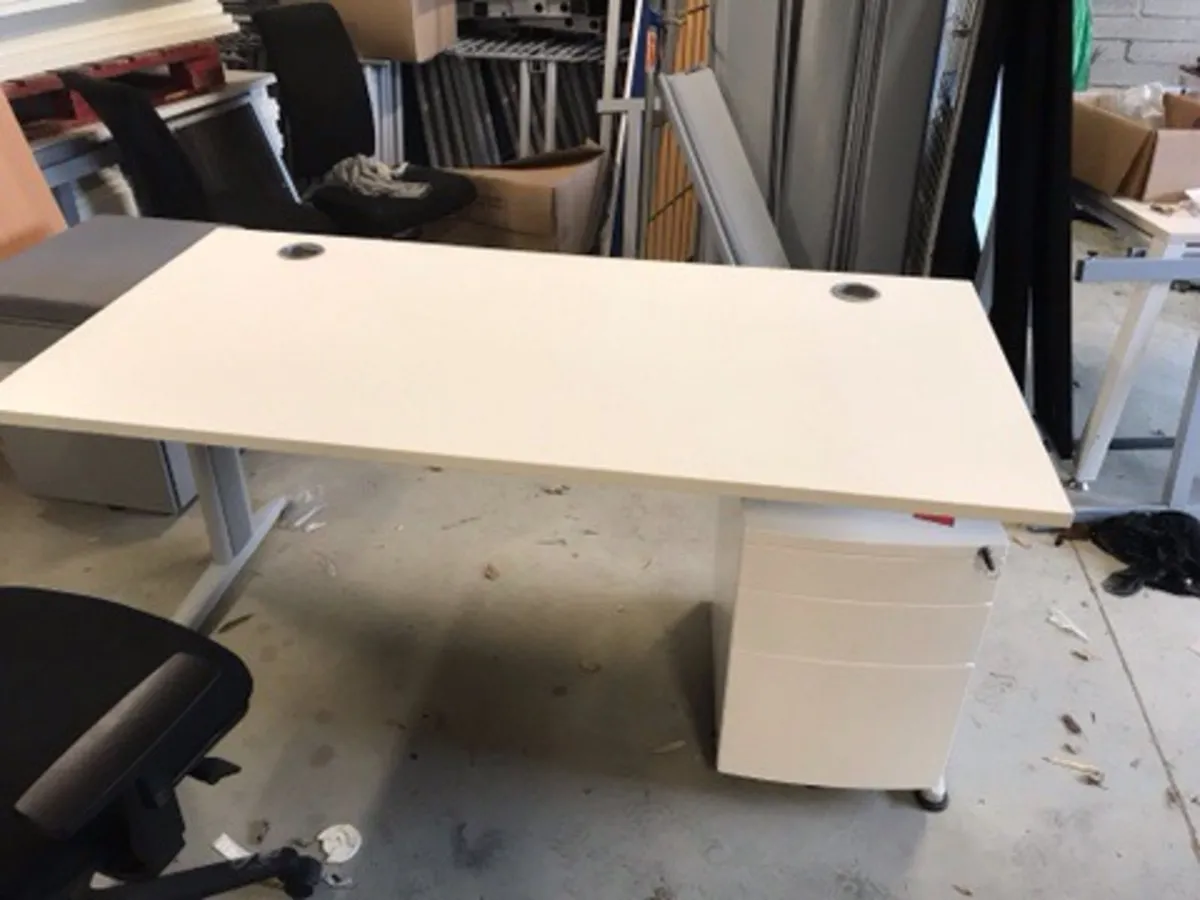 White office desk sale - Image 1