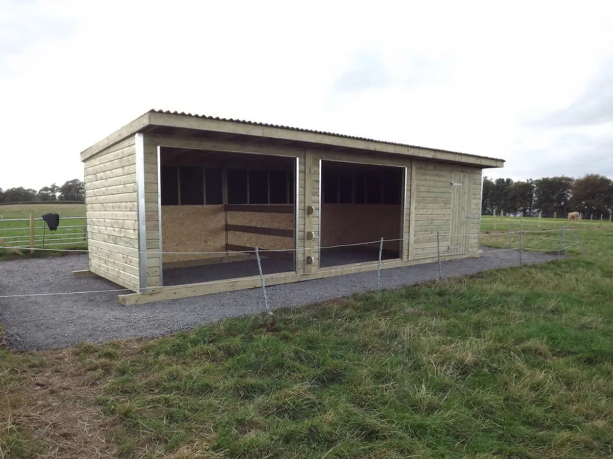 Timber stables for sale - Image 2