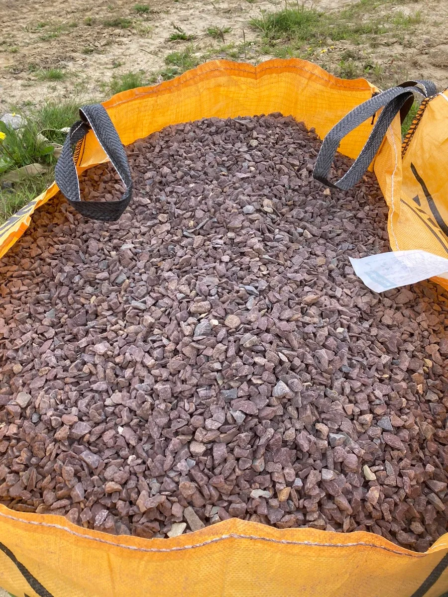 Bark mulch,gold stone,compost,topsoil - Image 4