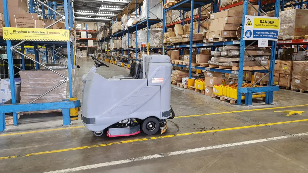 Nilfisk BR850S Rider scrubber dryer warehouse clean machine - Image 2