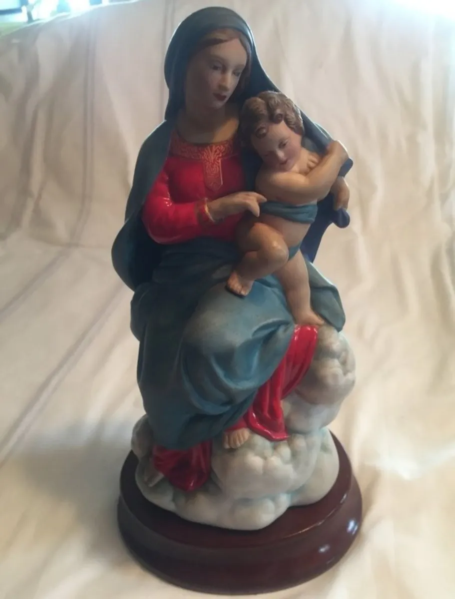 Franklin Mint Raphael's Madonna - Image 1