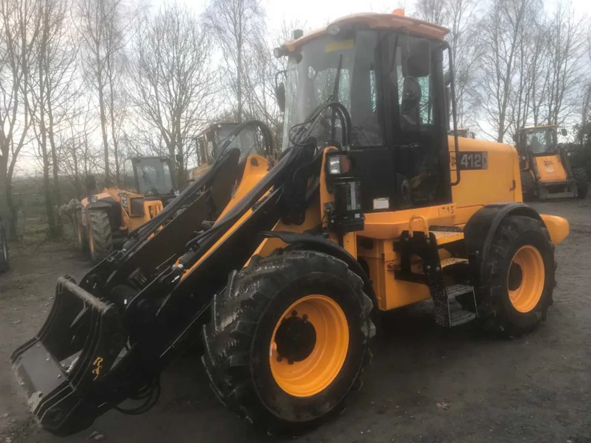 JCB loading shovels choice of 4 - Image 1