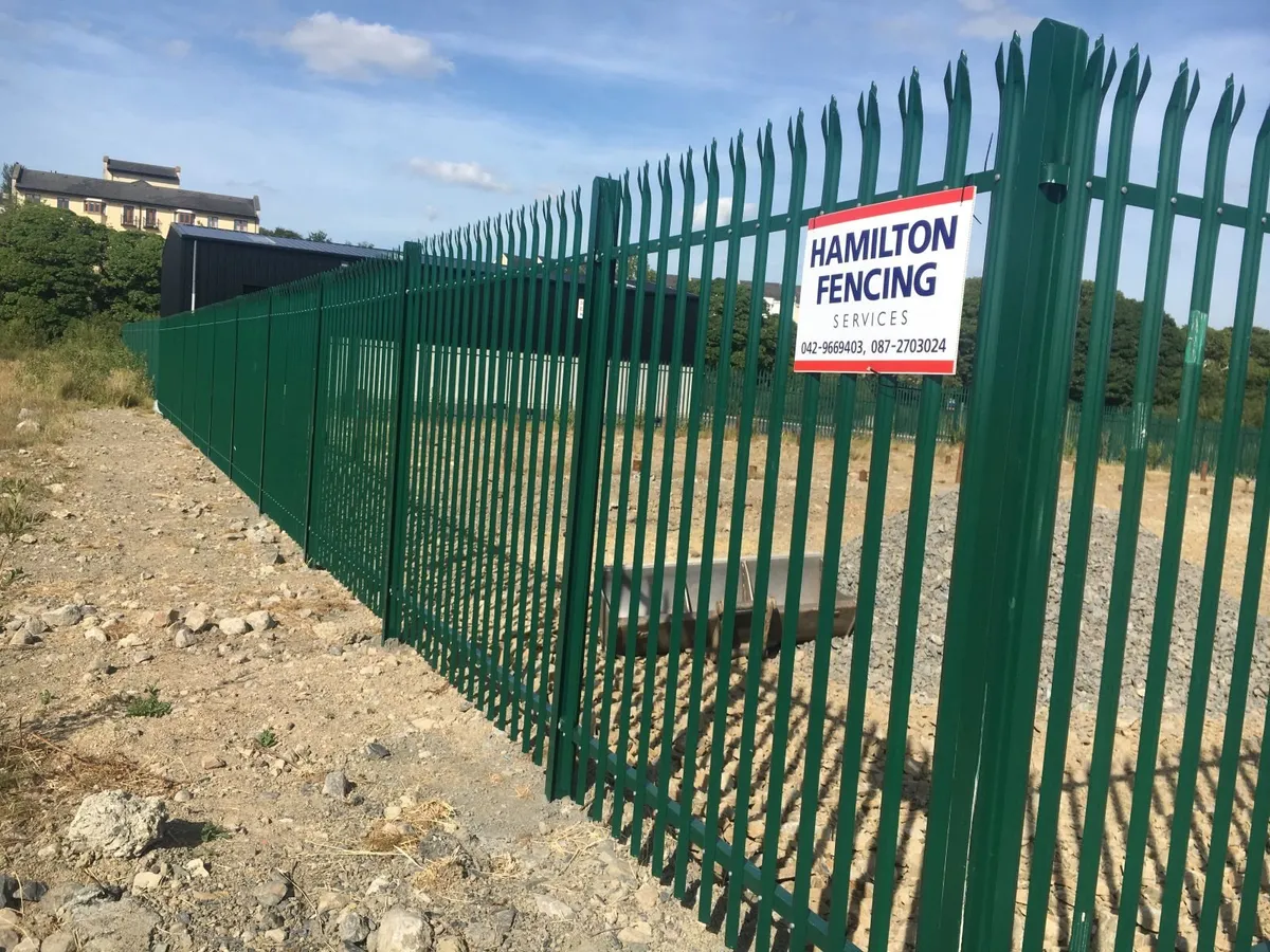 palisade fencing - Image 1