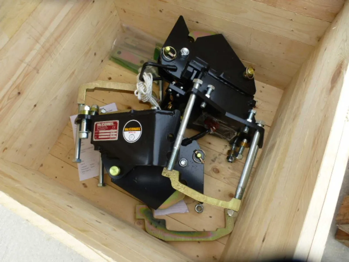 Large selection of McConnel H/cutter axle brackets - Image 3