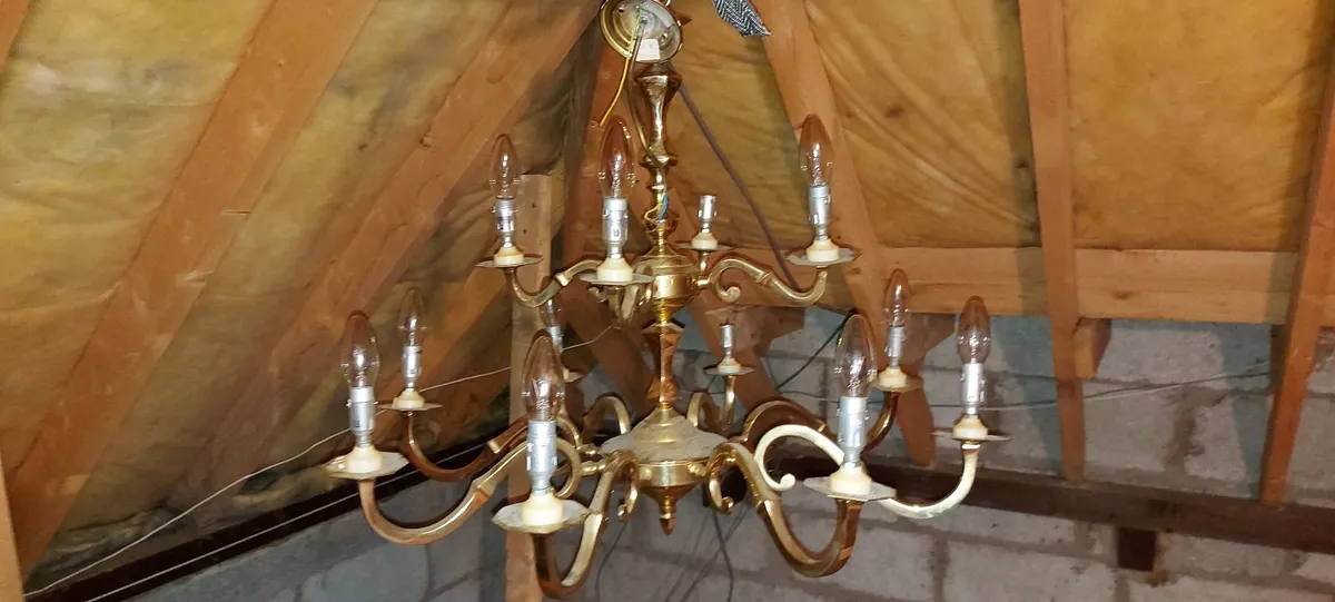 CHANDELIER, ANTIQUE STYLE - Image 1