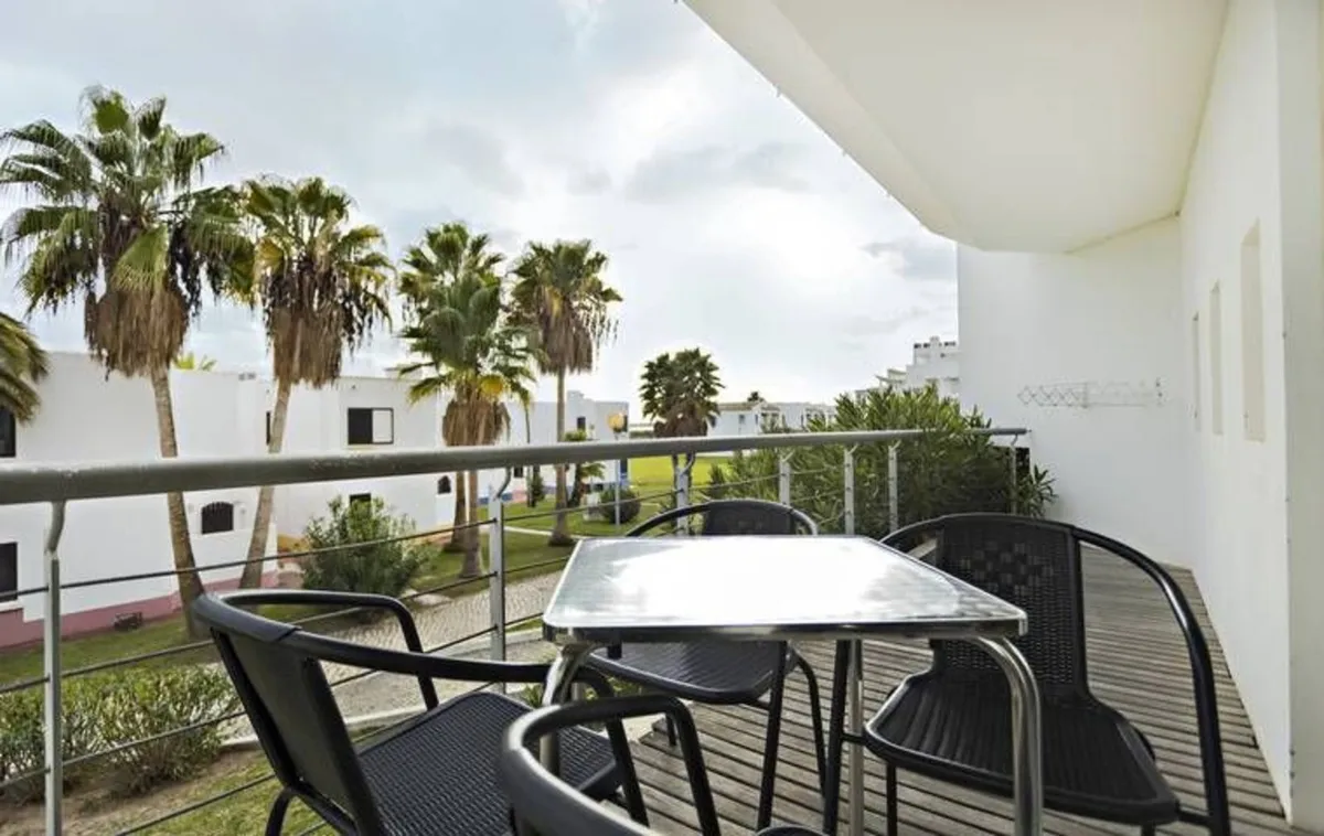 Algarve Apartment, Golden Club, Cabanas - Image 4