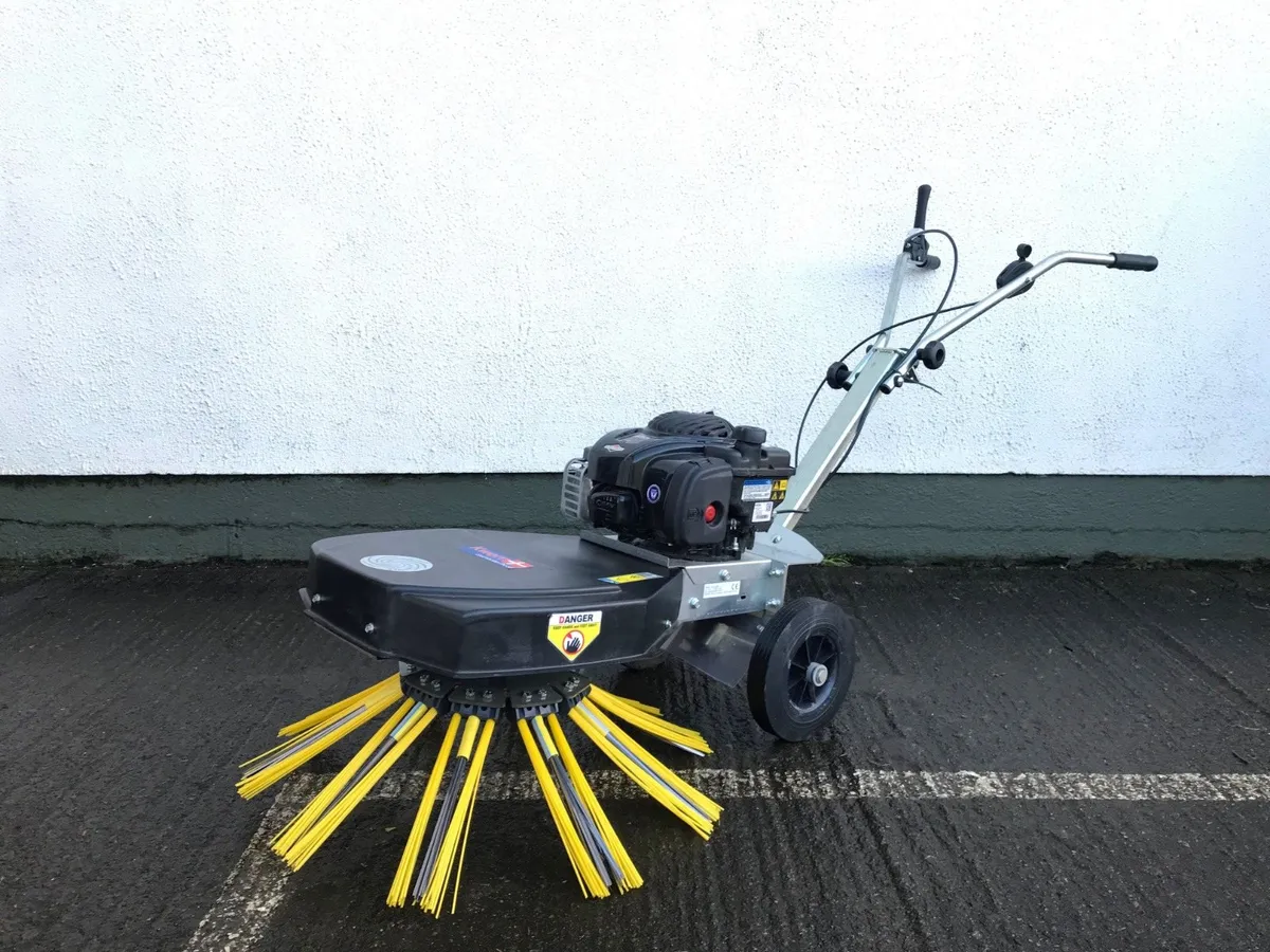 4 Stroke Petrol Sweeper & Weeding Brush - Image 1