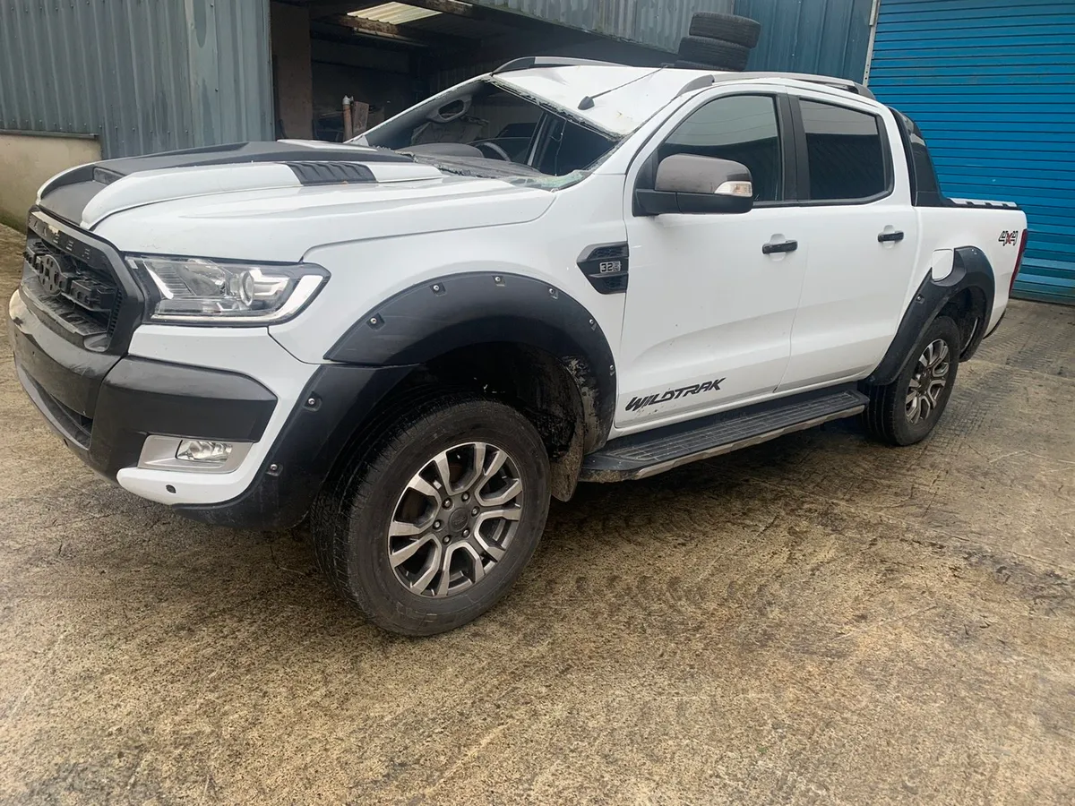 Ford ranger wildtrak breaking - Image 3