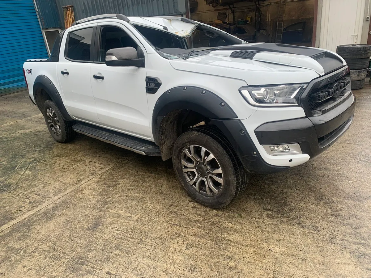 Ford ranger wildtrak breaking - Image 1