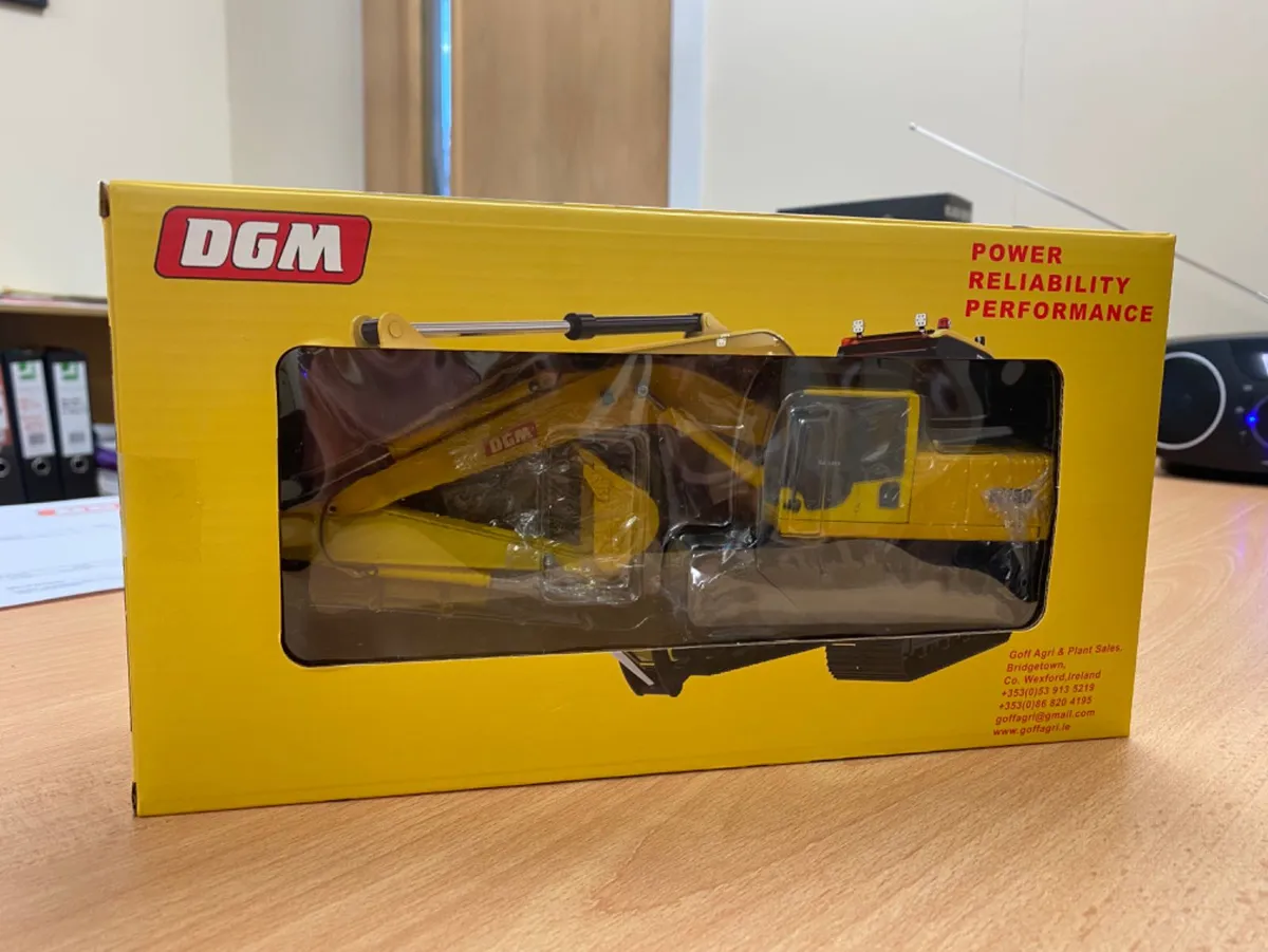 DGM model excavators