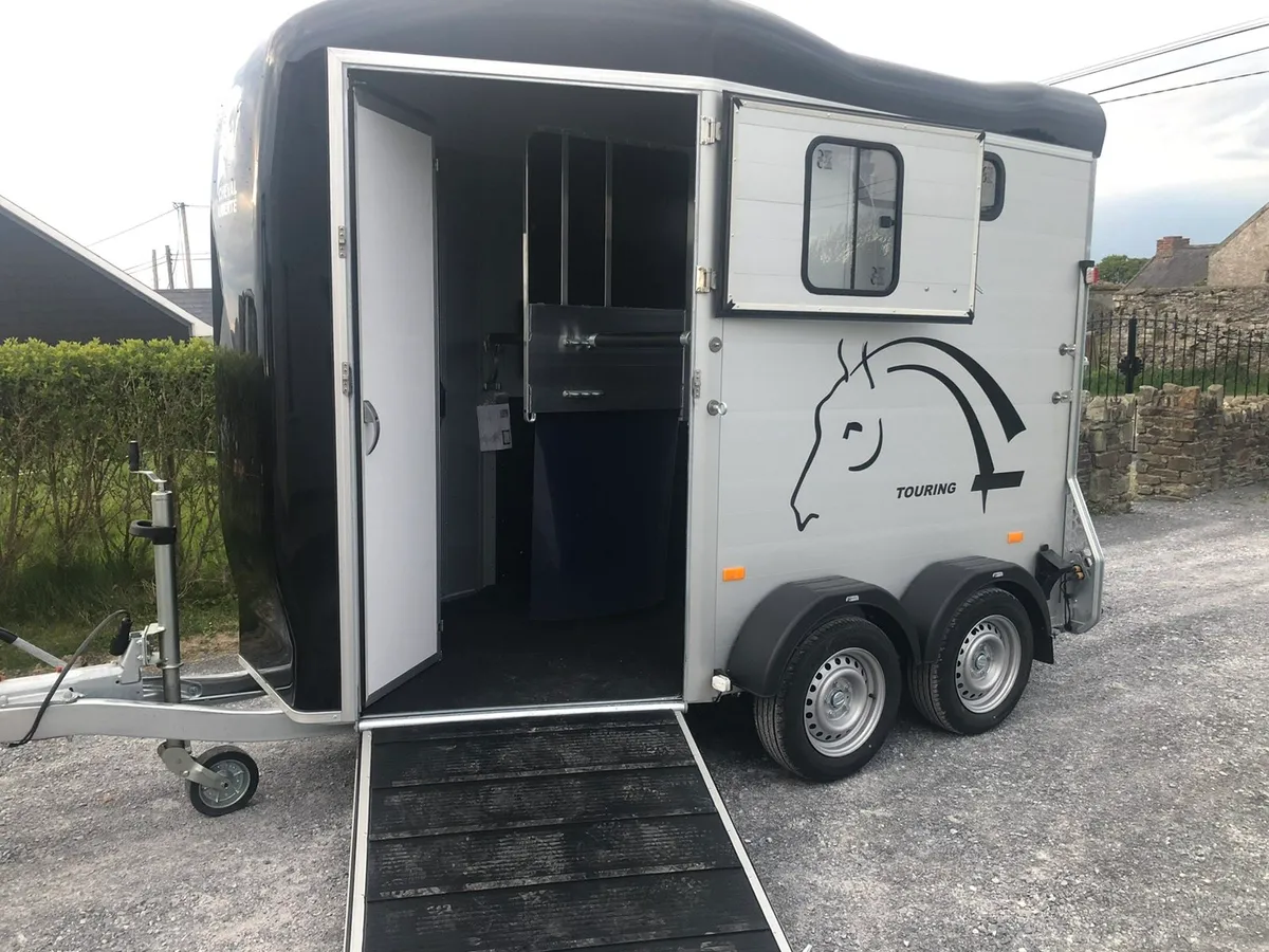 Cheval horseboxes IN STOCK - Image 2