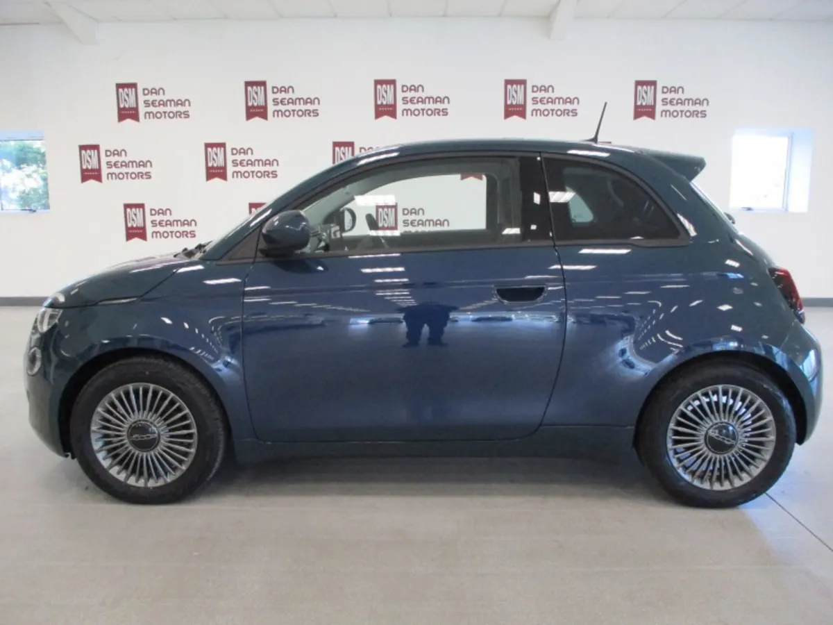 Fiat 500e-NEW 241 OFFERS -4.9% FINANCE