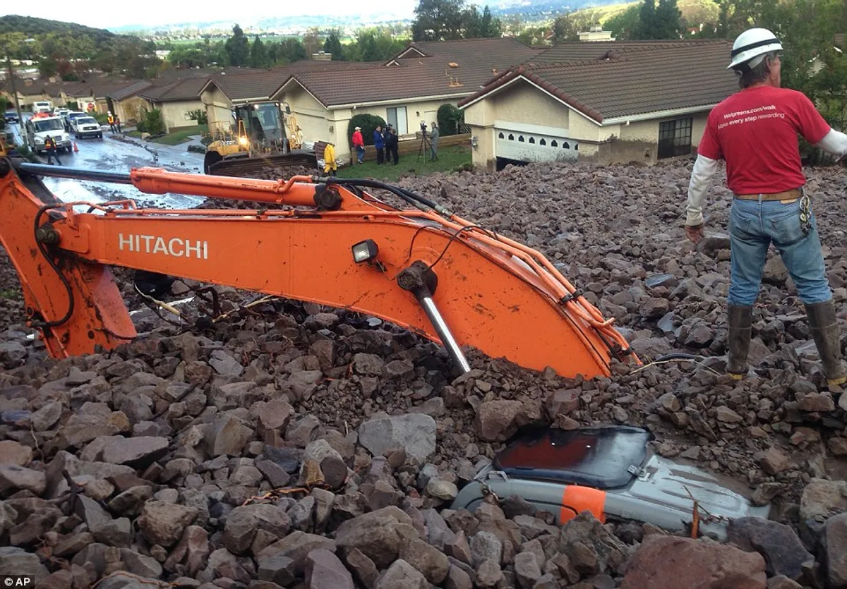 All your digger attachments one location!! - Image 1