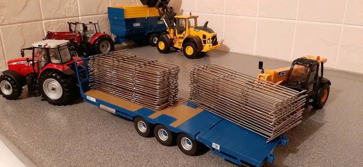 1/32 Scale Farm model steel Gates and feed barrier - Image 1