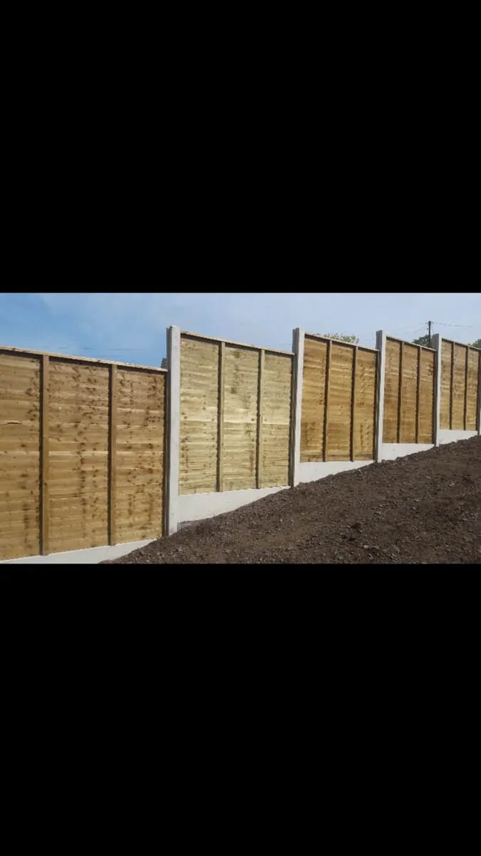 Carson landscaping cork fencing - Image 1