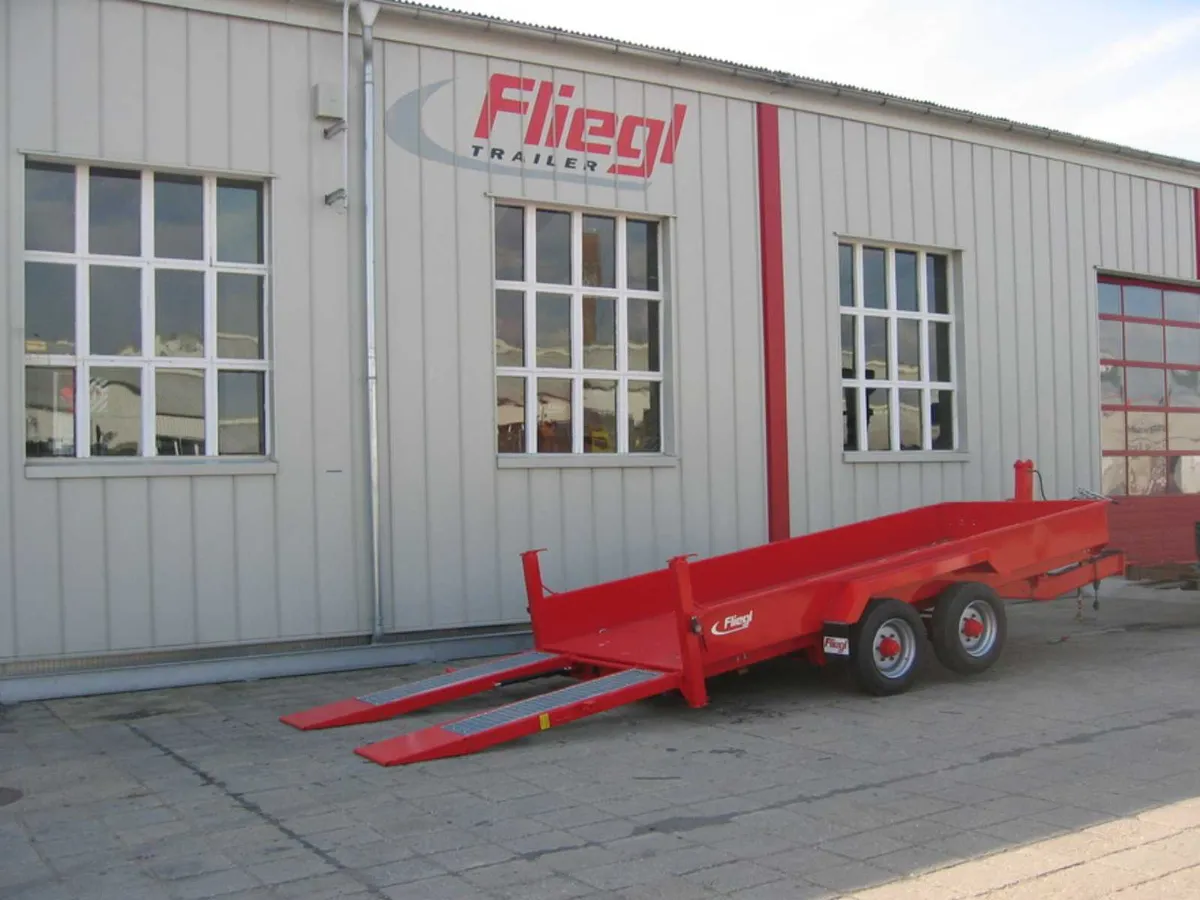 Fliegl 10.5T plant trailer - ultra low bed - Image 4