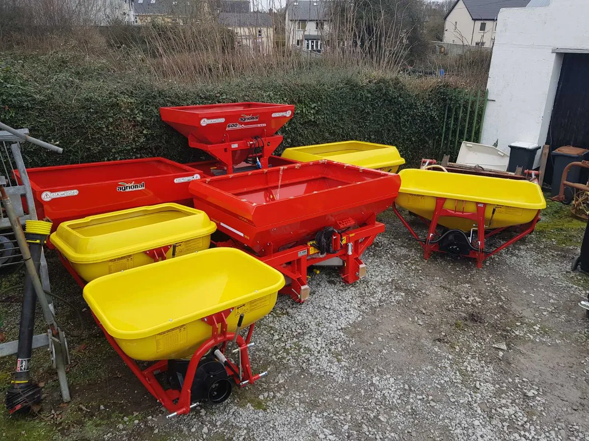 Fertiliser spreaders