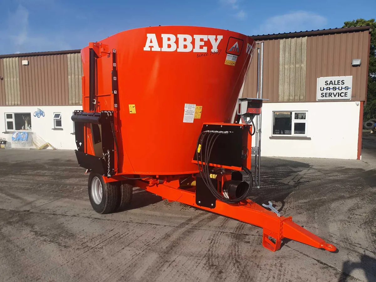 New  2025 Abbey Tub Feeders