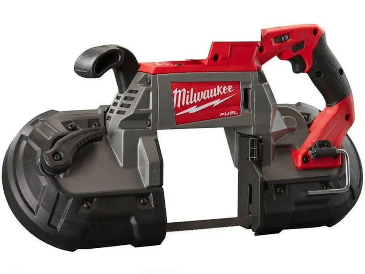 MILWAUKEE Cordless Bandsaw deep cut - Image 1