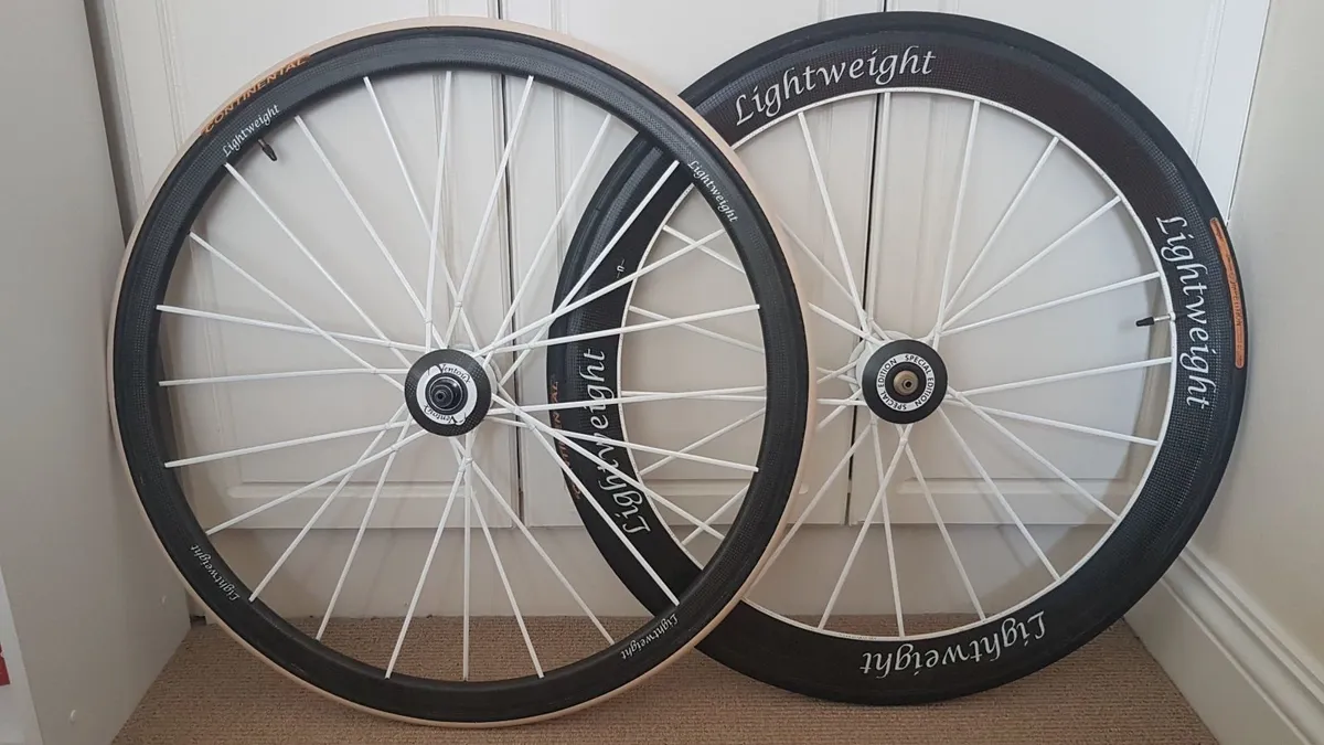 Lightweight Carbon Special Edition RoadBike Wheels - Image 1