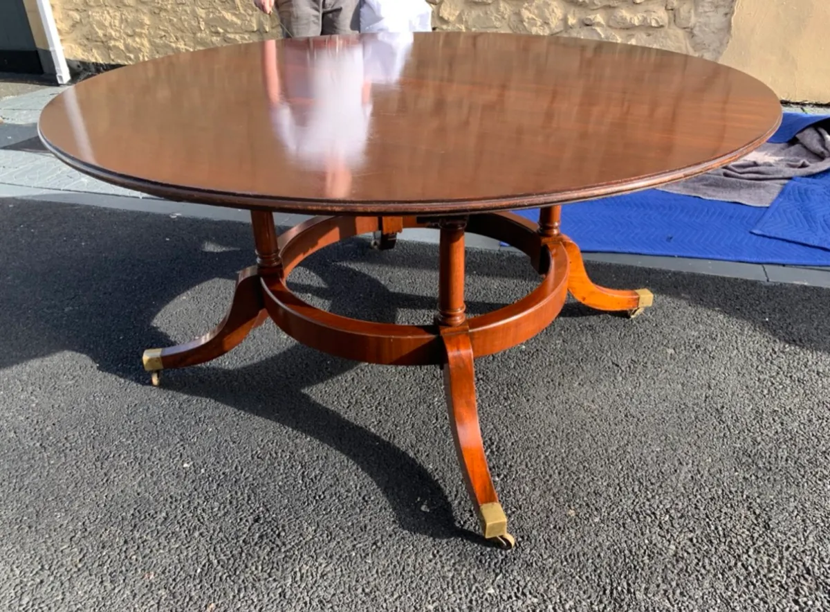 Regency 5ft round mahogany dining table    / Rare