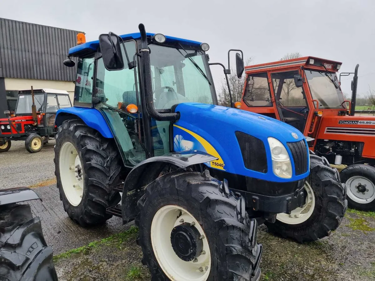 NEW HOLLAND T5040