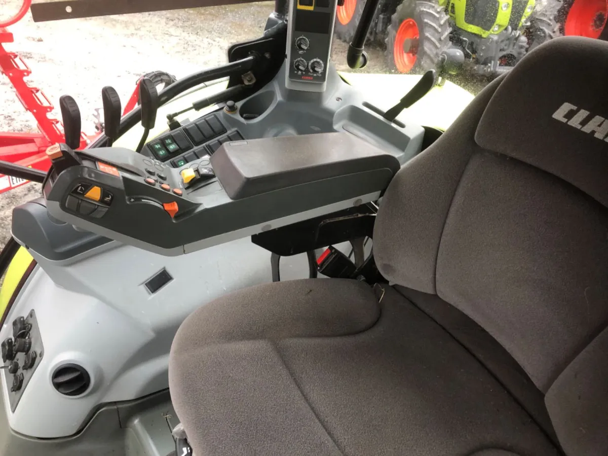 Claas Arion 630 - Image 4