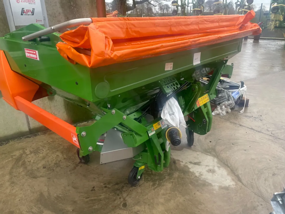 Amazone spreader’s new - Image 2