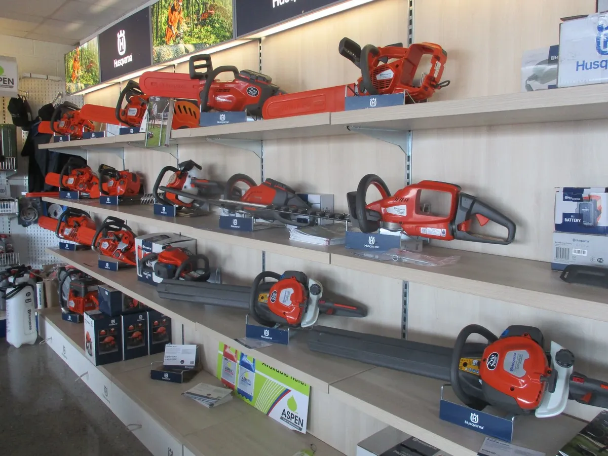 Husqvarna chain saws, hedge trimmers, strimmer - Image 3