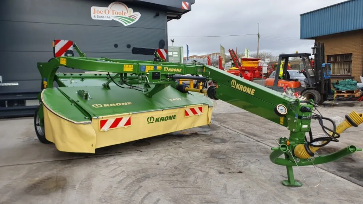 New Krone 10'4 Foot ECTS320CV New Type Trailed mo - Image 1