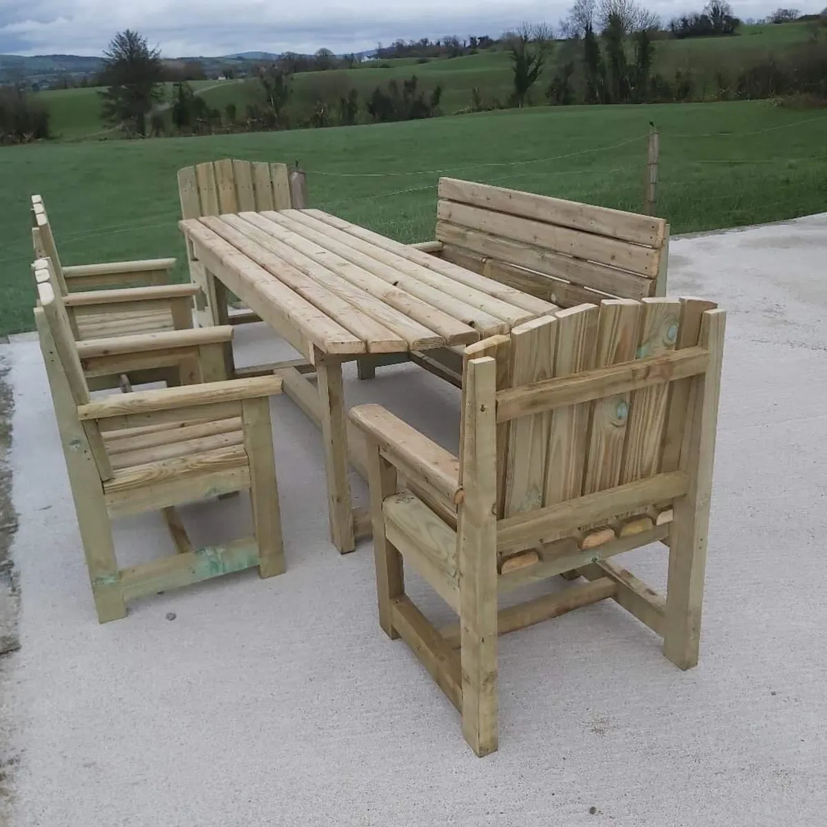 Table and Chairs set, picnic tables, Garden Arch