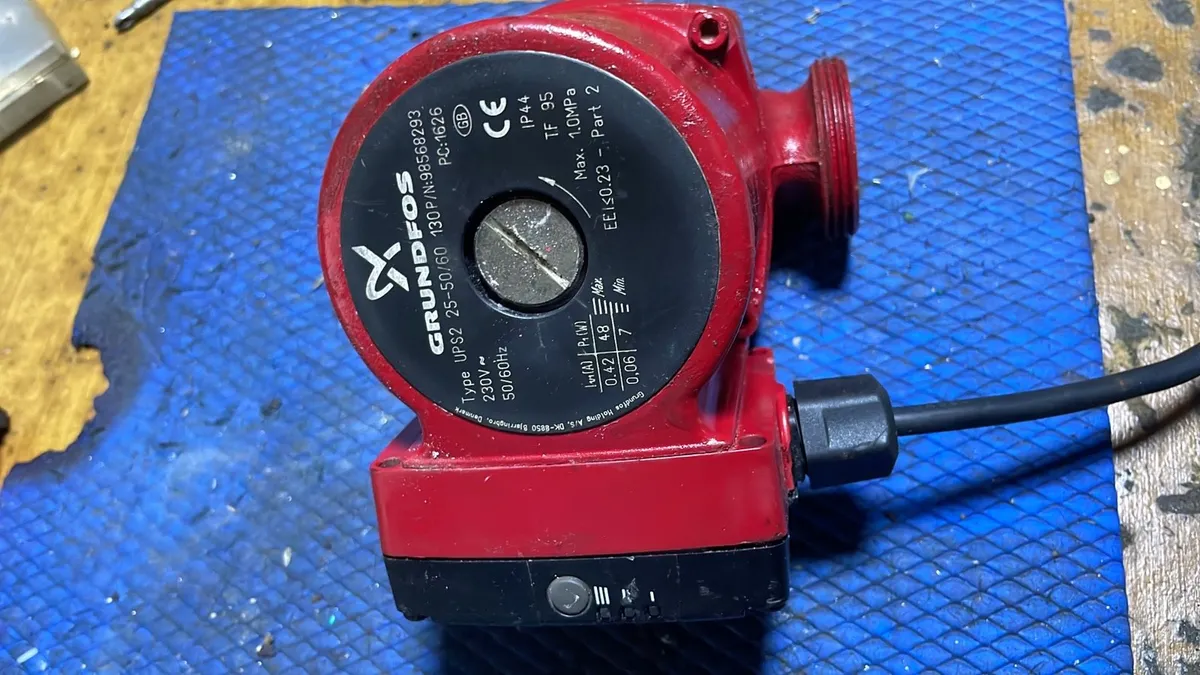 Heat circulation pumps. - Image 3