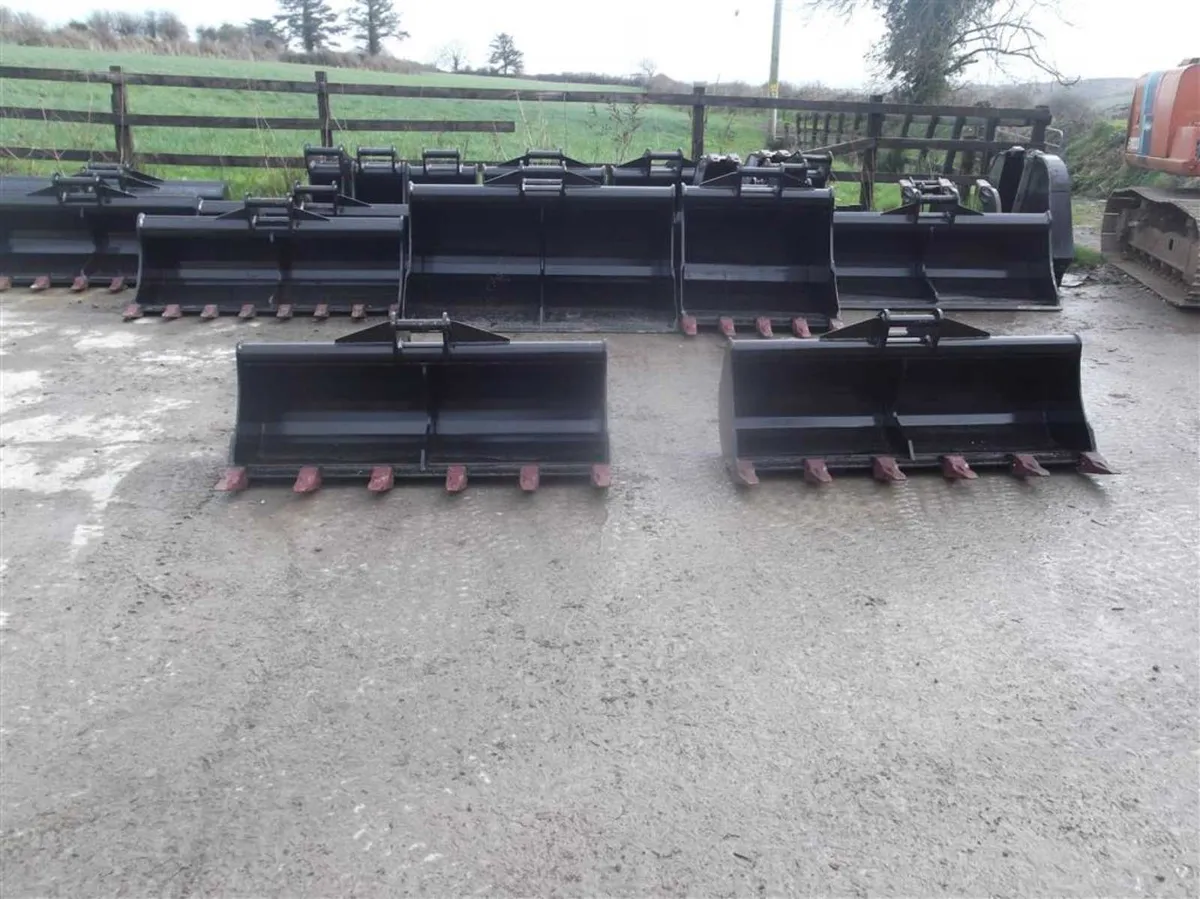 HITACHI  EX  60/70/80-1-2-3-5 DITCHERS  NEW